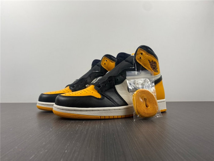 Jordan 1 Retro High OG Taxi   555088-711