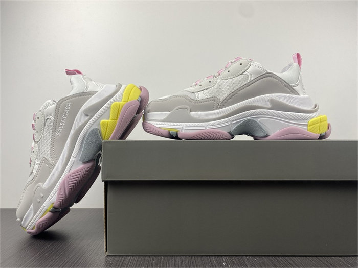 BLCG Triple S White Yellow  524039 W2FW4 7541