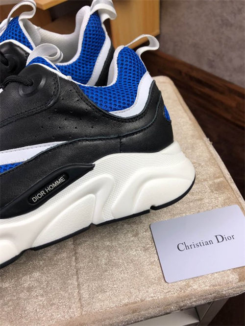 DR B22 SNEAKER