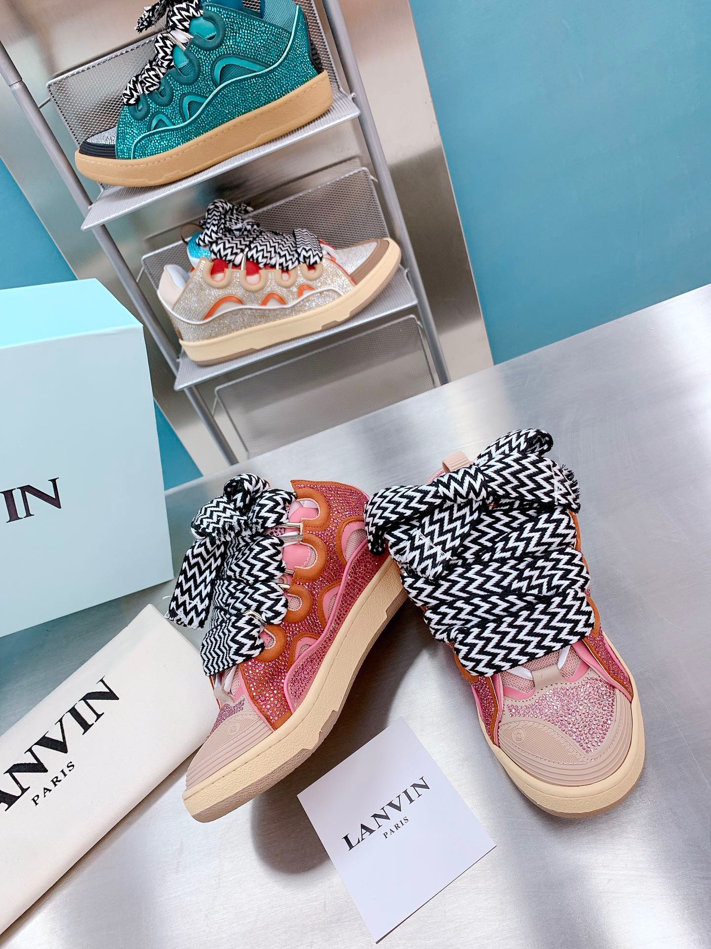 Lanvon Curb Sneaker 24