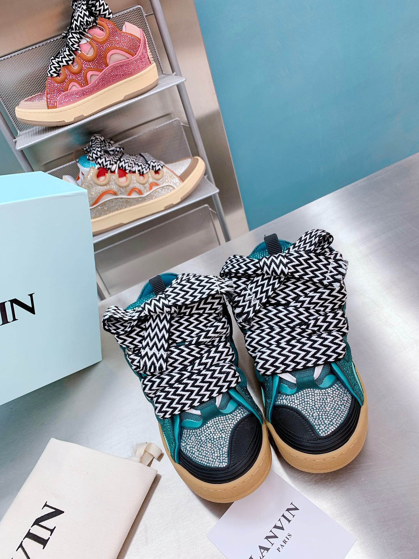 Lanvon Curb Sneaker 25