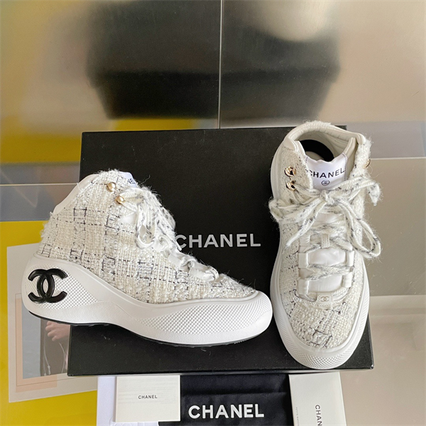 CHANEL 12