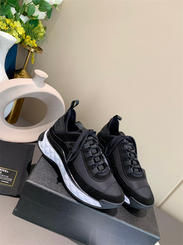 Chanal Sneakers