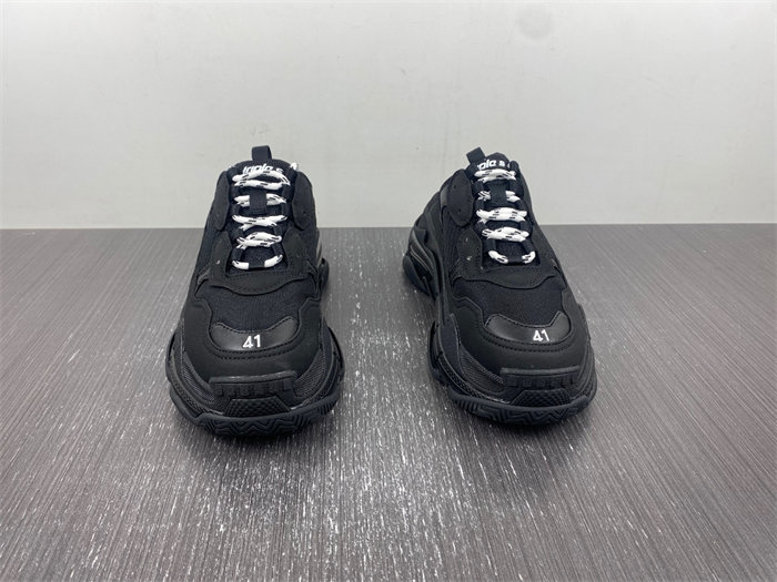 BALENCIAGA TRIPLE S 755686 W3SM2 1000