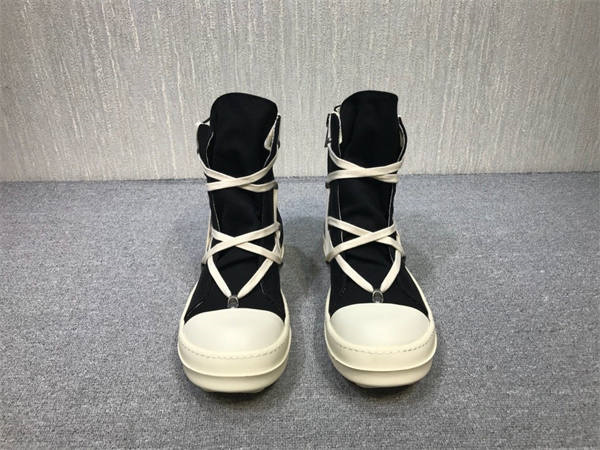 RI*K OWENS SNEAKERS