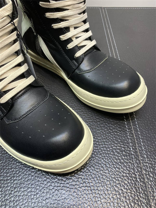 RI*K OWENS SNEAKERS