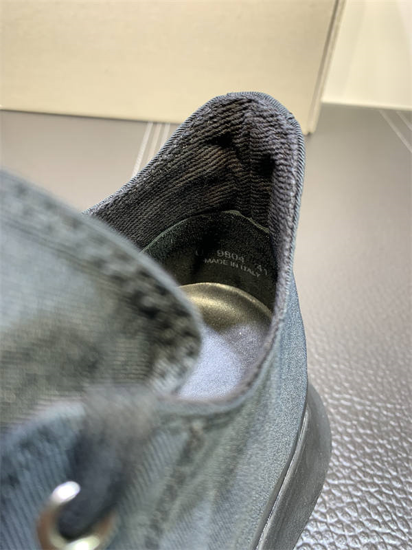 RI*K OWENS SNEAKERS