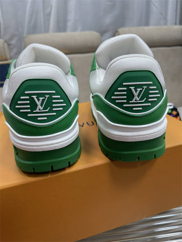 LV040