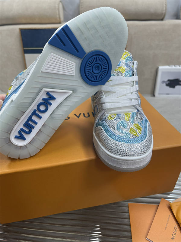 LV050