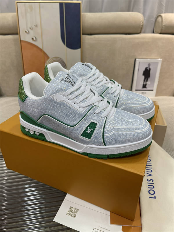LV077