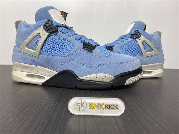 Jordan 4 Retro University Blue CT8527-400
