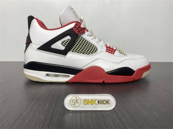 Jordan 4 Retro FIRE RED DC7770-160