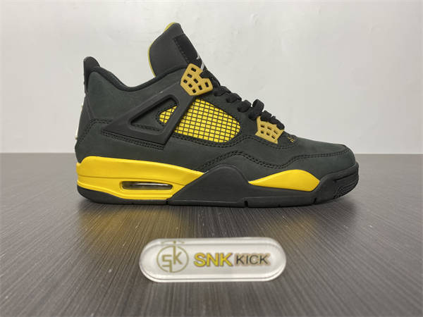 Jordan 4 Retro Thunder DH6927-017