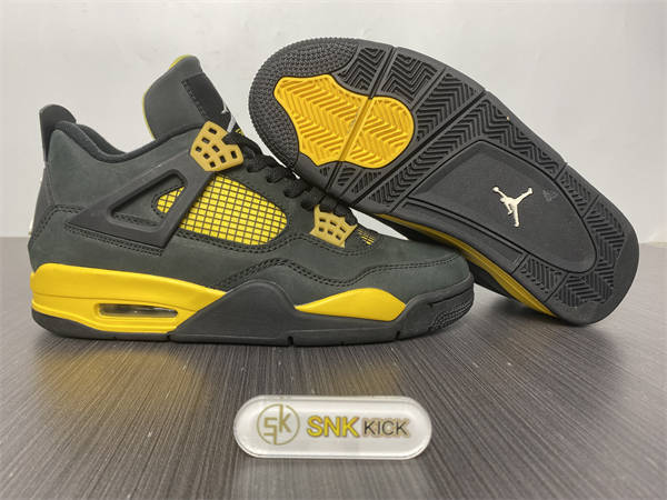 Jordan 4 Retro Thunder DH6927-017