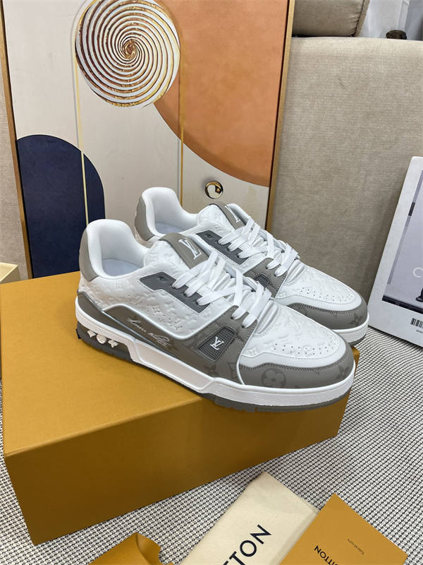 LV100V