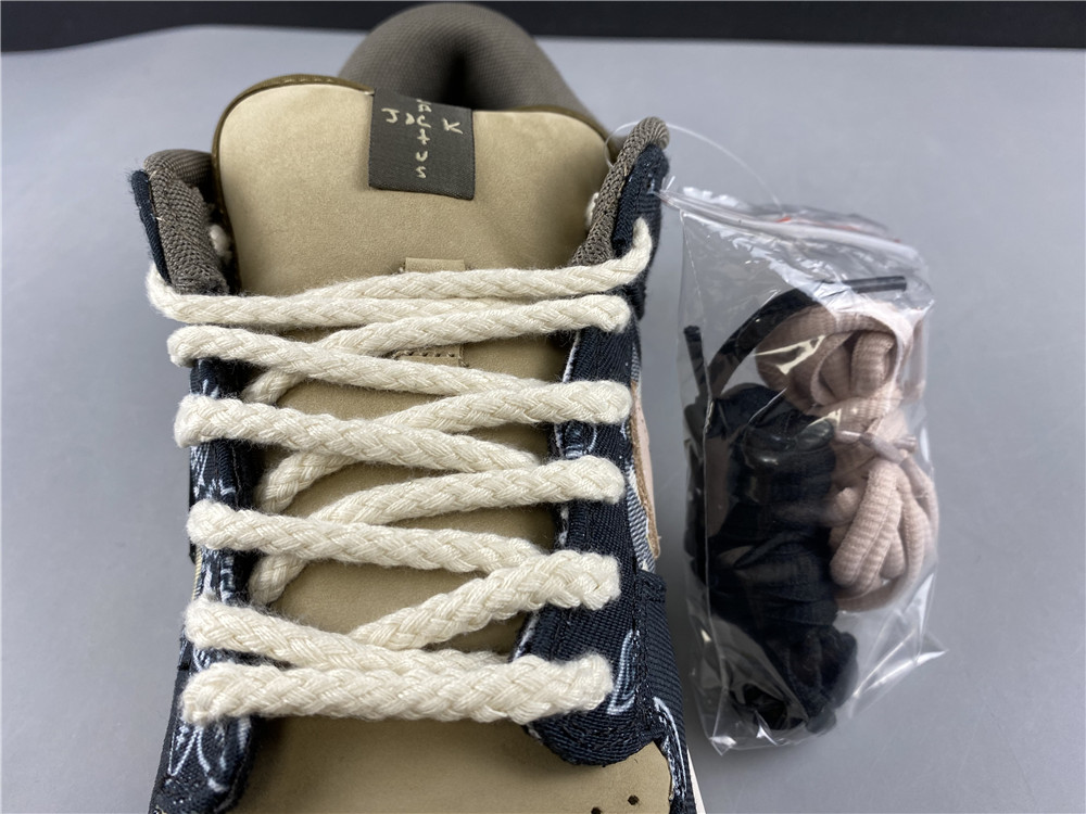 Nike SB Dunk LowTravis Scott (Regular Box) CT5053-001