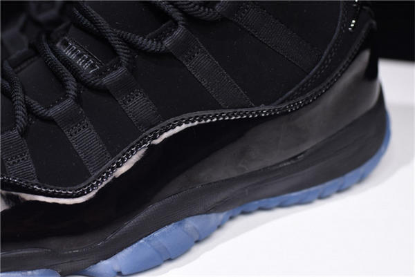 Jordan 11 Retro Cap and Gown  378037-005