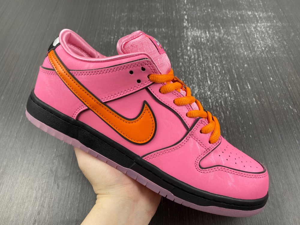 Nike SB Dunk Low “Blossom”The Powerpuff Girls FD2631-600