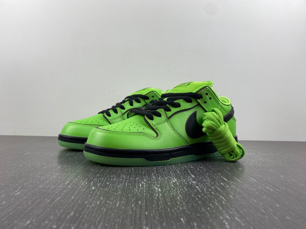 Nike SB Dunk Low x The Powerpuff Girls FZ8319-300
