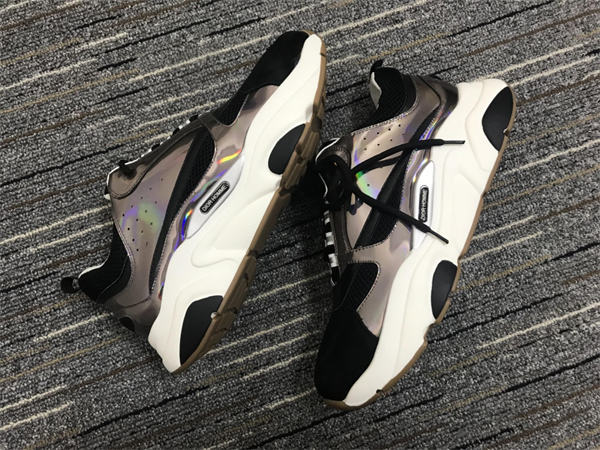 Dior B22