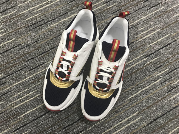 Dior B22
