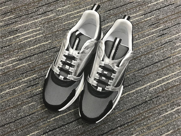 Dior B22