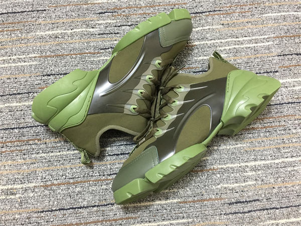 DR  Sneakers