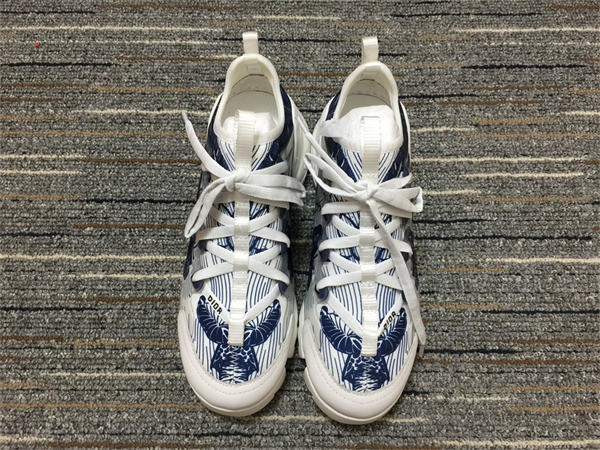 DR  Sneakers