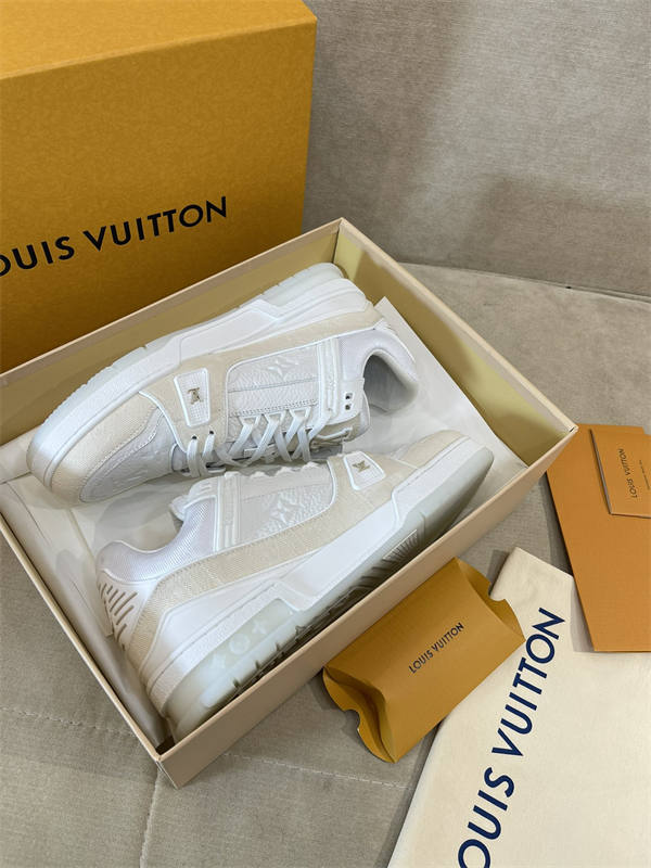 LV122