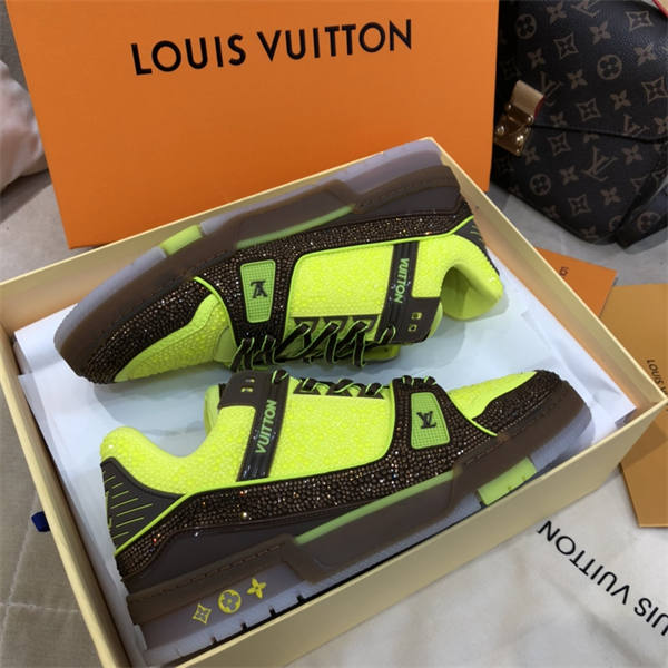 LV144