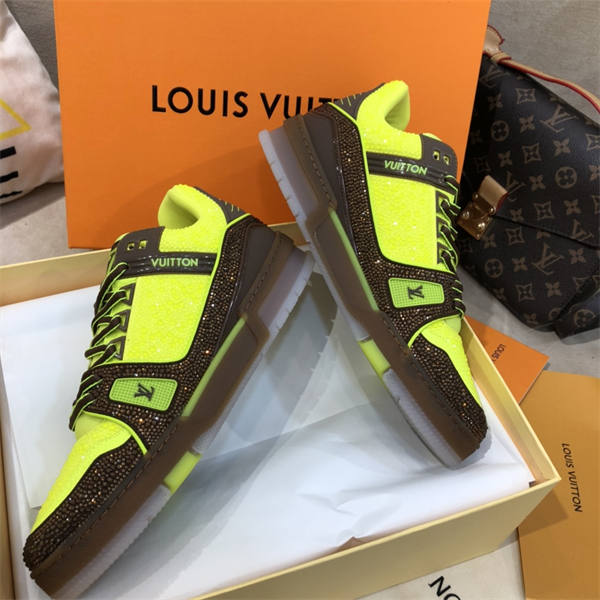 LV144