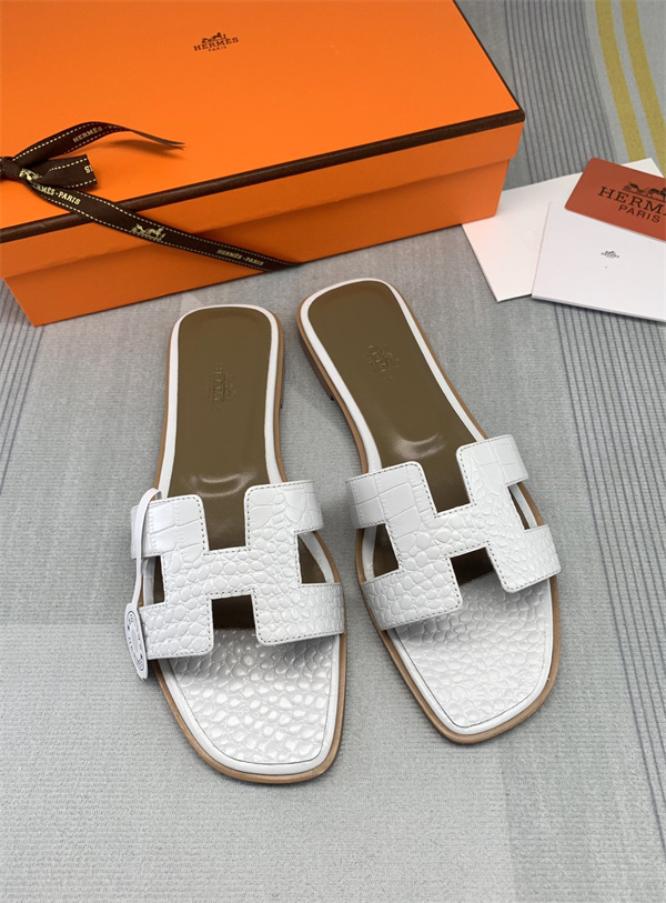 H Slipper
