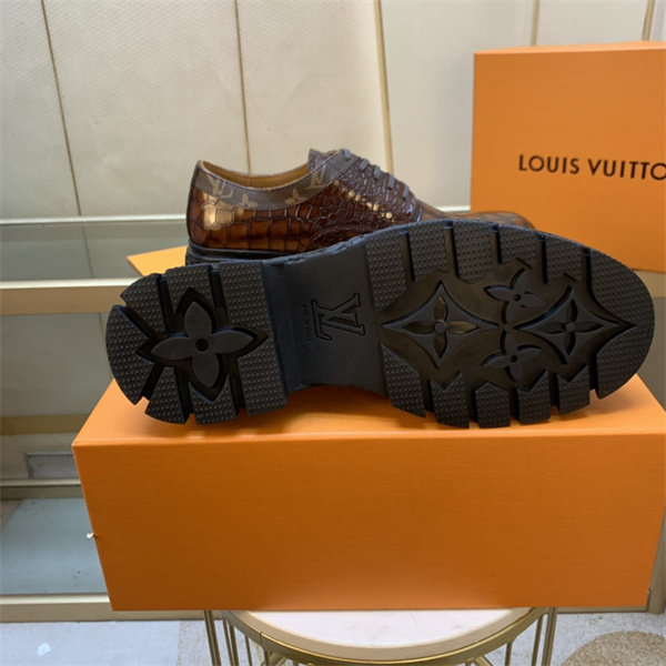 Lv Loafer 002