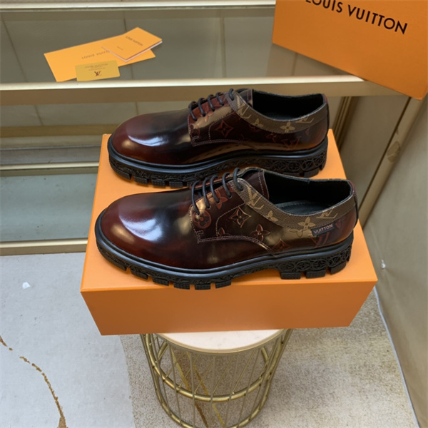 Lv Loafer 004