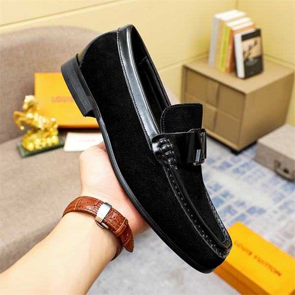 Lv Loafer 010