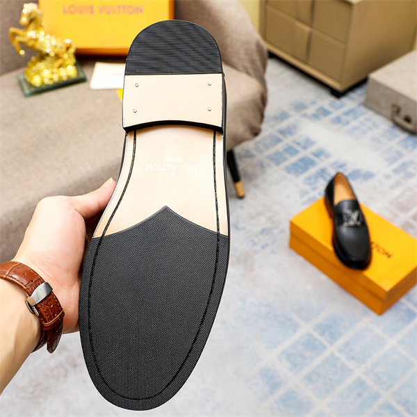 Lv Loafer 022