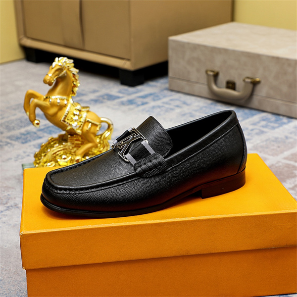Lv Loafer 026