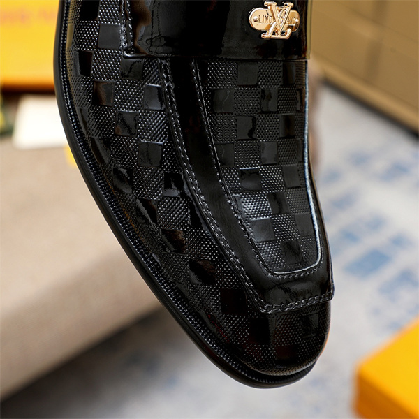 Lv Loafer 038