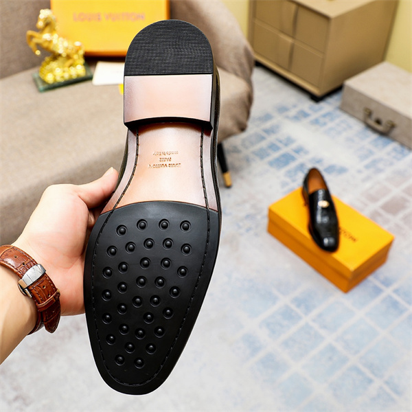 Lv Loafer 038