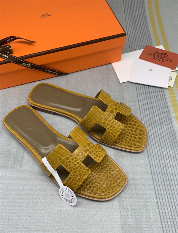 H Slipper