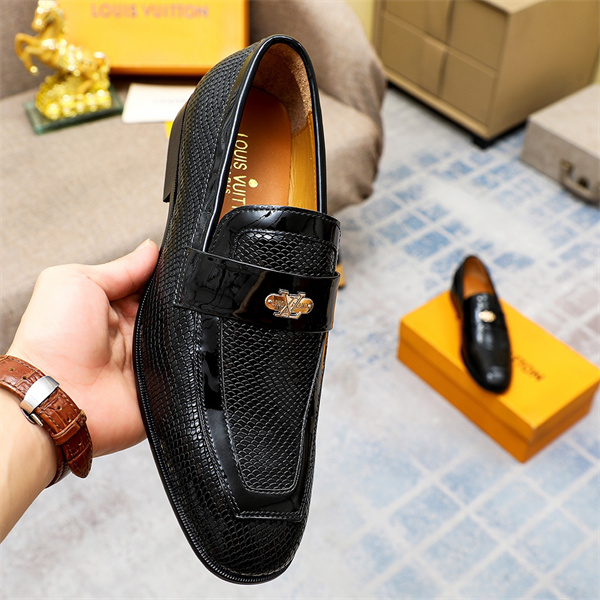 Lv Loafer 039