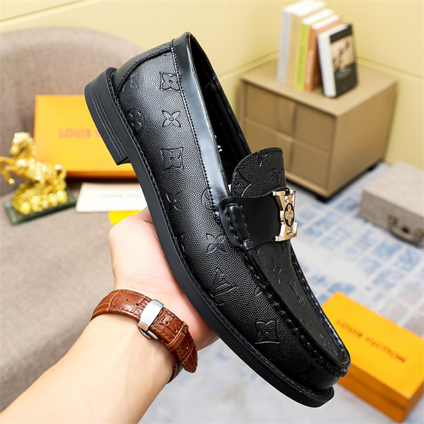 Lv Loafer 040