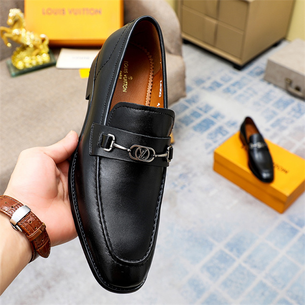 Lv Loafer 042
