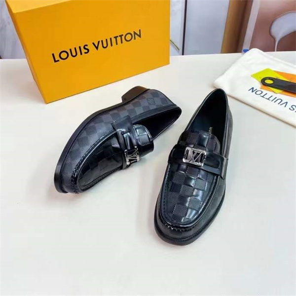 Lv Loafer 048