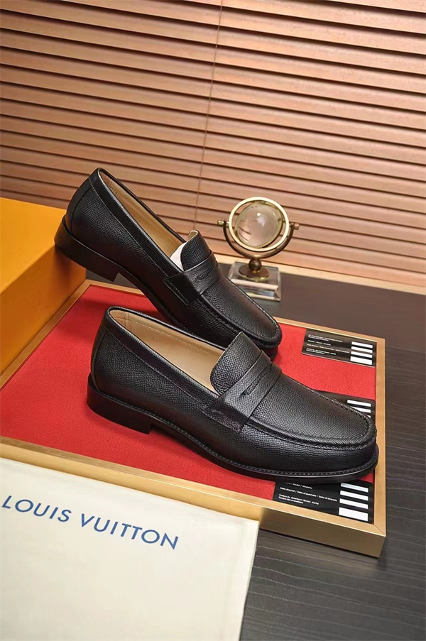 Lv Loafer 057