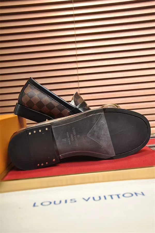 Lv Loafer 060