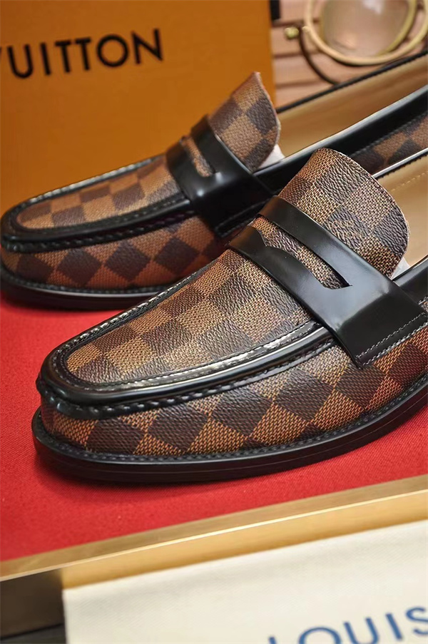 Lv Loafer 060