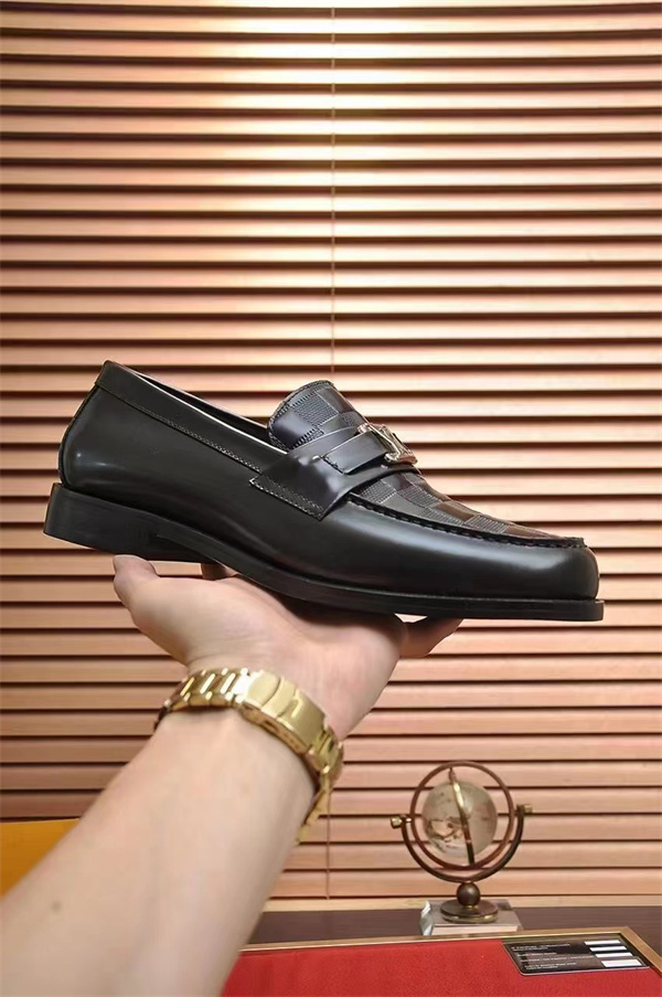 Lv Loafer 062