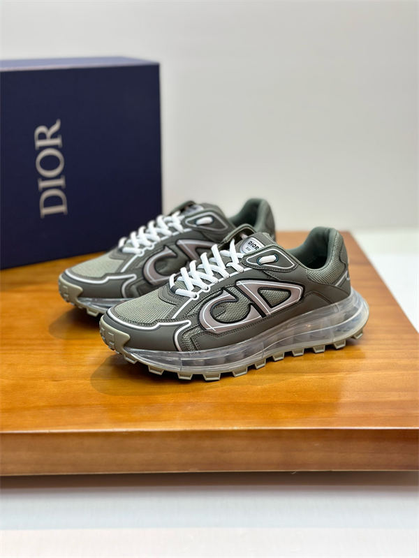 Dr Sneaker