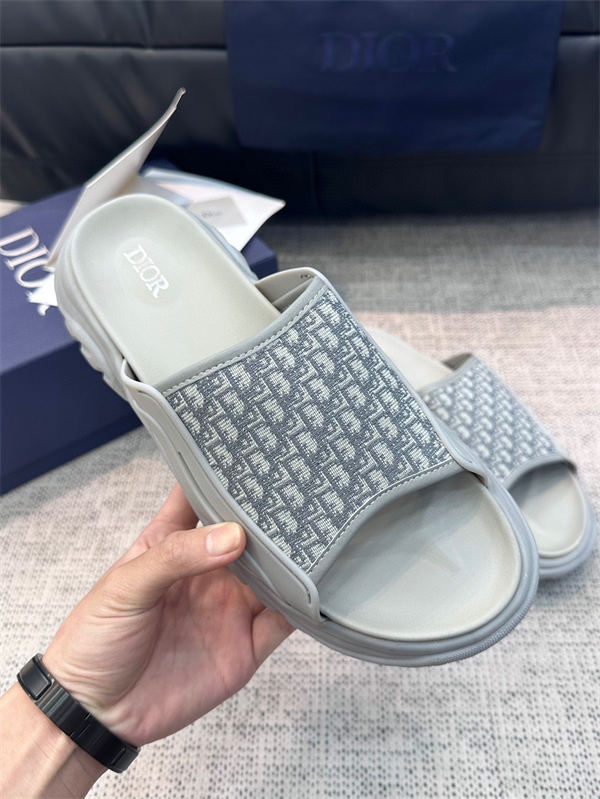 Dr Slipper